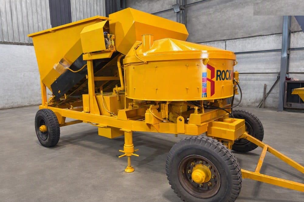 Finished Rockmix mini mobile plant with pan mixer at the Bakrol workshop